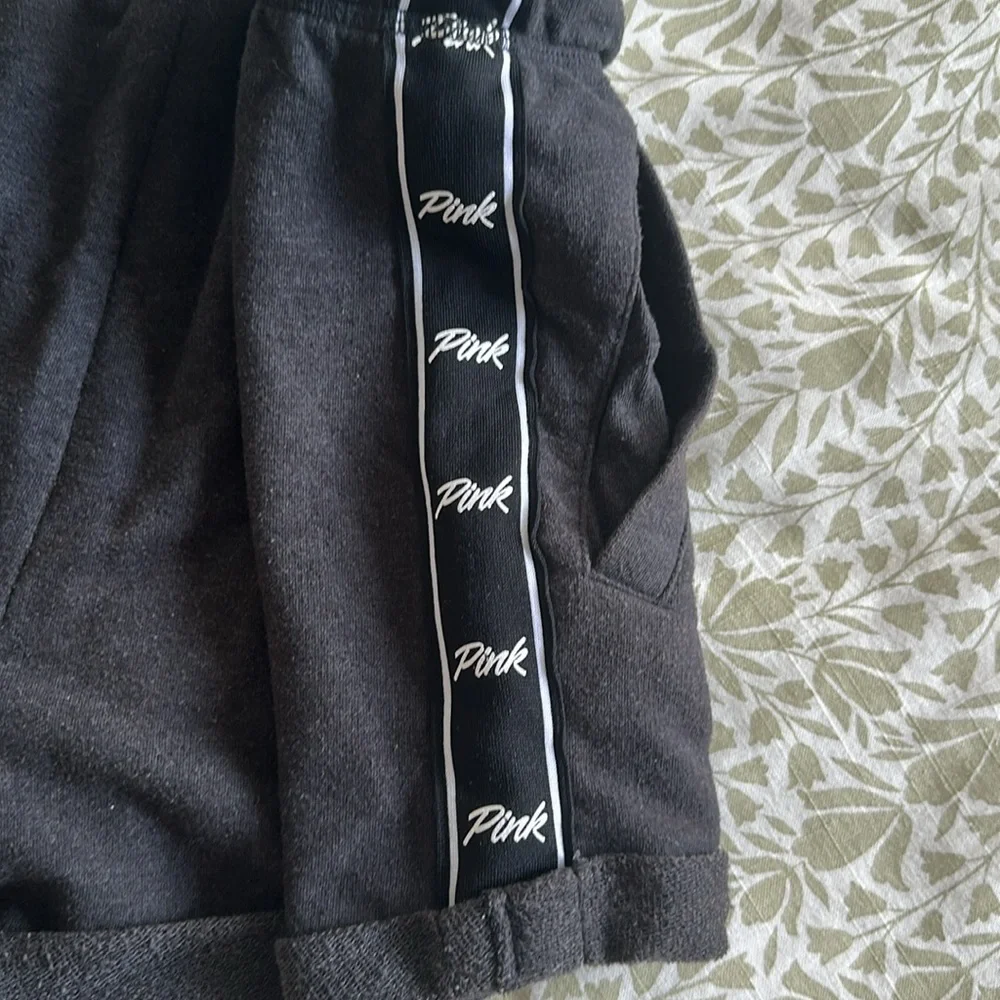 PINK Victoria's Secret Black Shorts with Drawstring - Picture 5 of 5